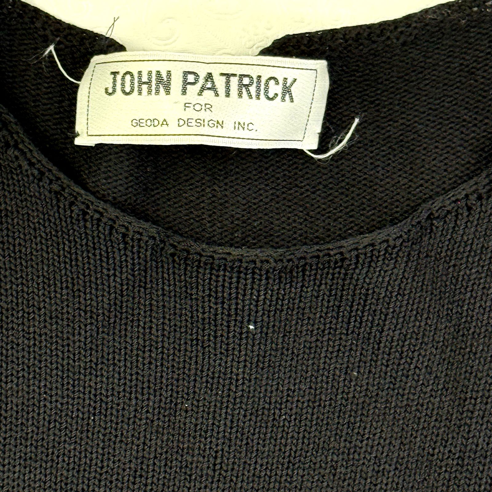 John Patrick Geoda Design Tunic Sweater Women M/L Black Italian Yarn Usa Vintage — image 6 of 8